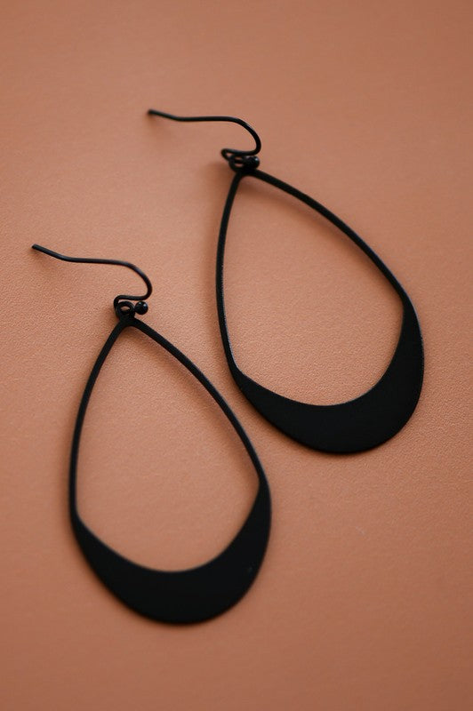 Metal Teardrop Earrings in Black
