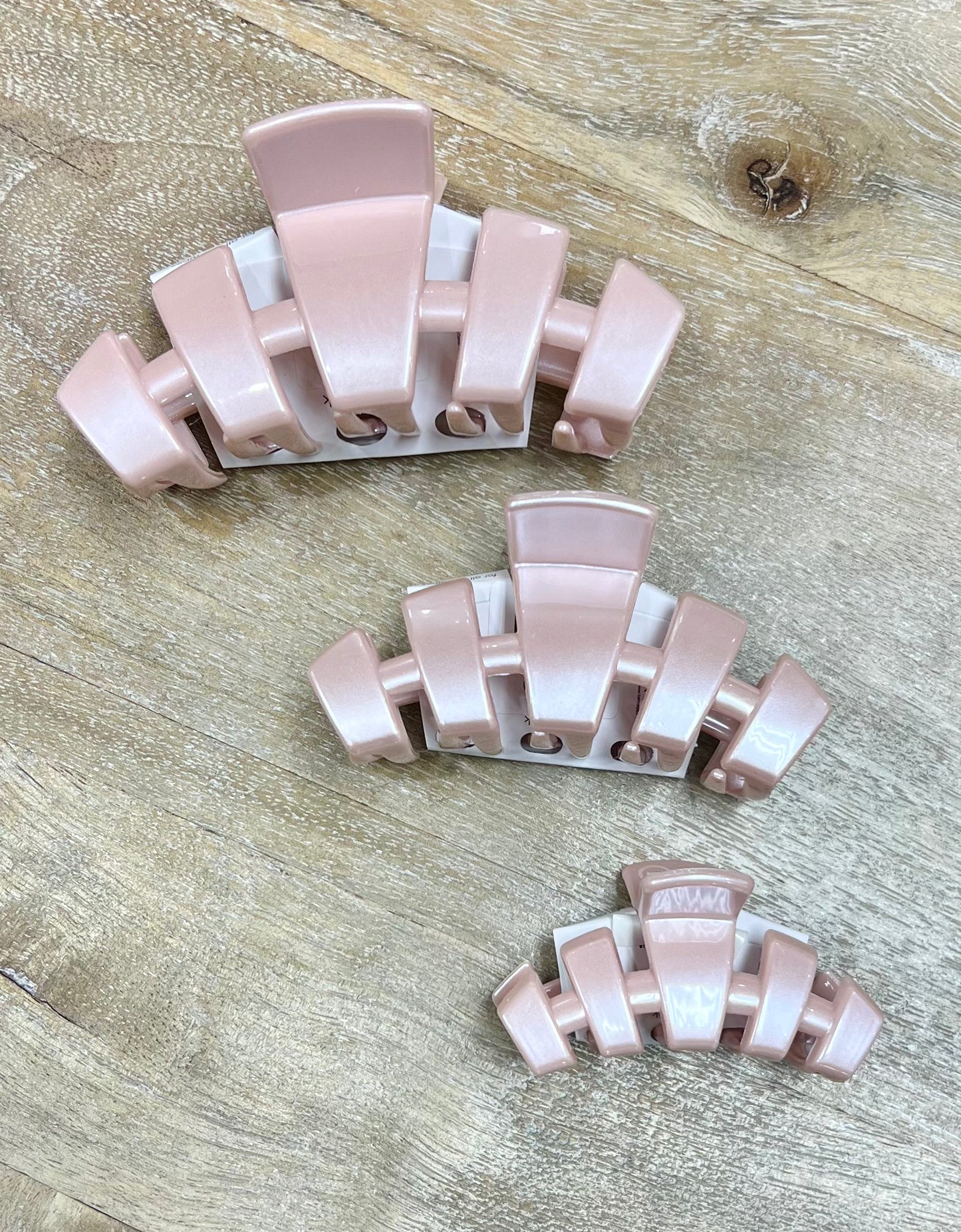 Classic Hair Clip in Pearly Pink